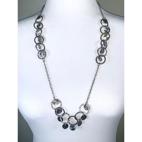 Unsigned Jewelry - Vintage Hammered Silver Tone Interlocking Circle Dangling Disc Necklace